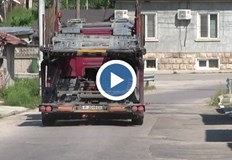За засилен трафик на тежкотоварни автомобили през Николово сигнализират жители на селотоХората