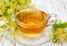 Чаят е една от най популярните напитки Билковите чайове се считат за едни