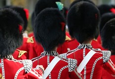 Заподозрените бяха задържани при внезапни акции в Северен Уелс и