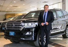 Никой по света не ме пита колко съм богат освен