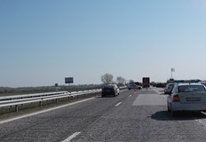Катастрофа затруднява движението при 278 км на автомагистрала Тракия в
