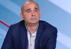 10 години една фирма избрана по неясен начин от министъра