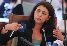 Икономическата ситуация в страната е изключително сложна и ще става