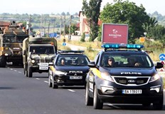 Те ще се придвижват по главни пътищаВоенна техника и военнослужещи