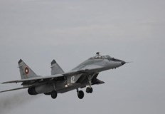 Ескортираният самолет успешно каца в Истанбул без последствия за пътниците и