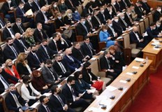 В законотворчеството 47 ият парламент се оказва копие на предшествениците сиВъпреки