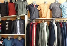 В хода на полицейска акция са проверени търговски обекти в