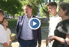 Какво е да бъдеш наследник на Патриарха на българската литература Две