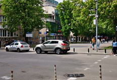 Не е тайна за никой че шофьорите масово използват аварийните