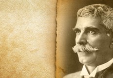 Русенки ушили красив халат за 70 годишнината на големия писател Иван