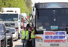 Високите цени и ниските заплати изкараха от релси целия транспортен