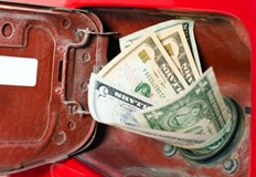 Дизеловото гориво достигна рекорд от 5 45 долара за галонЦените на бензина