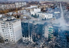 Заради възможни провокации някои градове в Украйна обявиха дълъг комендантски