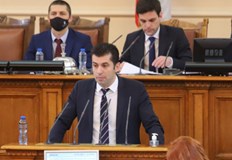 Коментар на доцент Росен Карадимов и Петър Карабоев Положителното от днес НС е