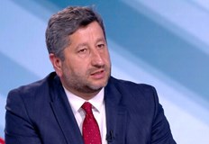 Според него коалицията трябва бързо да повиши коефициента си на