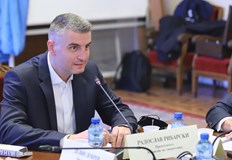 Правителството и Булгаргаз се стремят да договорят газ на по ниски