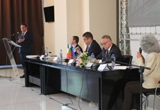 Документът бе гласуван на днешното съвместно заседание в зала Европа