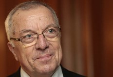 Не мисля че му е приятно да лежи в болница