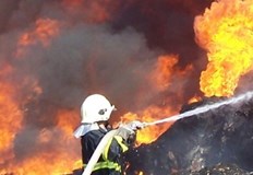 Пожар гори в мола на Цариградско шосе в СофияИма пушек