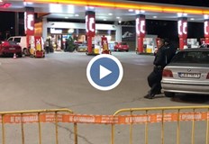 Има данни че двете компании са се познавали48 часа след