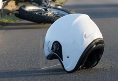 Млад мотоциклетист загина на място при тежък пътен инцидент в