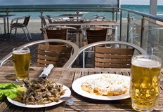 Стандартна вечеря с напитки излиза около 50 лв на човекС