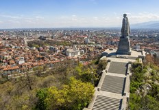 Първият заместник председател на Комисията по държавно строителство и законодателство на