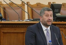 Демократична България ДБ поиска мерки за депутинизация на България Председателят на