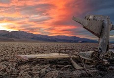 Четирима души са загинали при катастрофа на малък самолет в