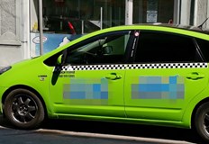 Таксиметров автомобил блъсна жена на кръстовище в Русе Инцидентът станал малко