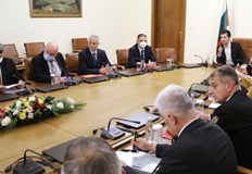 Правителството работодатели и синдикати обсъждат и предложения свързани със Закона