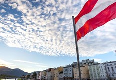 Двама австрийски министри подадоха оставка Двама австрийски министри се оттеглиха в