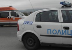 По първоначална информация катастрофата е между товарен автомобил и две