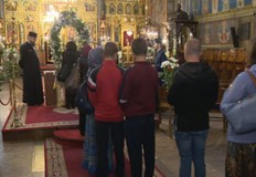 Опашката пред храм Света Неделя няма крайОгромен интерес към мощите на