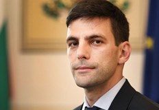 Решетката пред Народното събрание вече я няма демонтирана е Всичко което