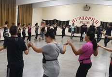 Национален фолклорен фестивал Капанска китка се проведе в РазградТанцова школа