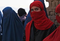 Желаем нашите сестри да живеят достойно и безопасно каза Халид