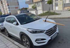 Автомобилът на украинка намерила убежище в Бургас осъмна със забита