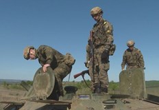 Хуманитарен конвой под обстрел ракетни удари и химическа атака