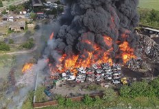 Гори открита площадка за метални отпадъци близо до ПазарджикСигнал за