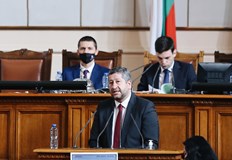 Трябва да поемем контрола върху имущество на Лукойл и на