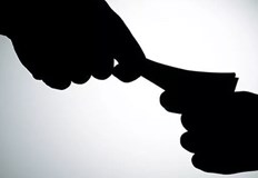 Подкупът е заради проверка на контрола над вноса на храни