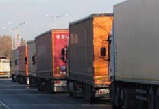 Товарните автомобили с тегло над 12 тона се спират поетапно