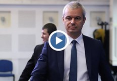 Протестиращи от Възраждане блокираха транспортния портал на Арсенал Протестиращи блокираха завода