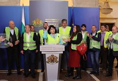 Представителите на организации от транспортния сектор напуснаха неудовлетворени срещата си