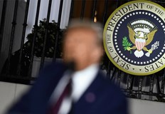 Президентът трябва да бъде гражданин на САЩ роден в страната да