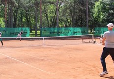 В изключително приятна и дружеска но същевременно наситена с желание