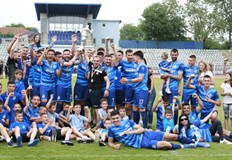 Трети хикс купи злато и предложение за брак в последния