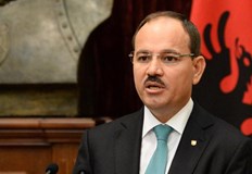 Бившият албански президент Буяр Нишани почина днес на 58 годишна възрастНишани