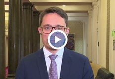 По думите му не трябва да спират преговорите с Газпром